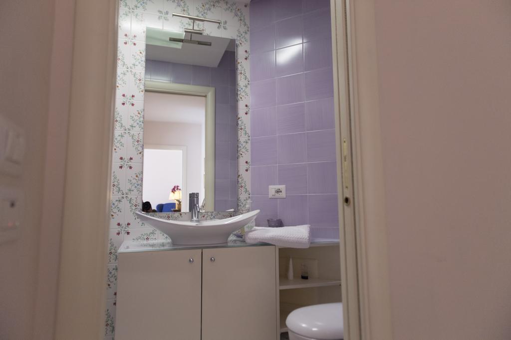 Casa San Carlo Apartment เนเปิลส์ ภายนอก รูปภาพ