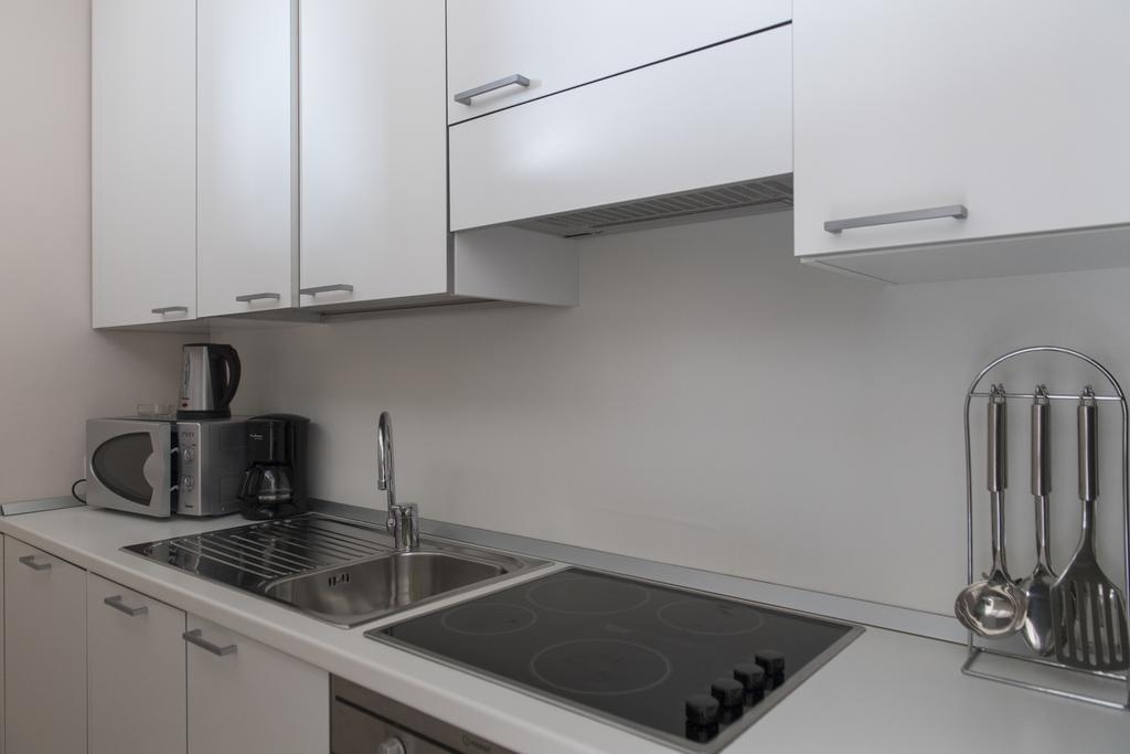 Casa San Carlo Apartment เนเปิลส์ ภายนอก รูปภาพ
