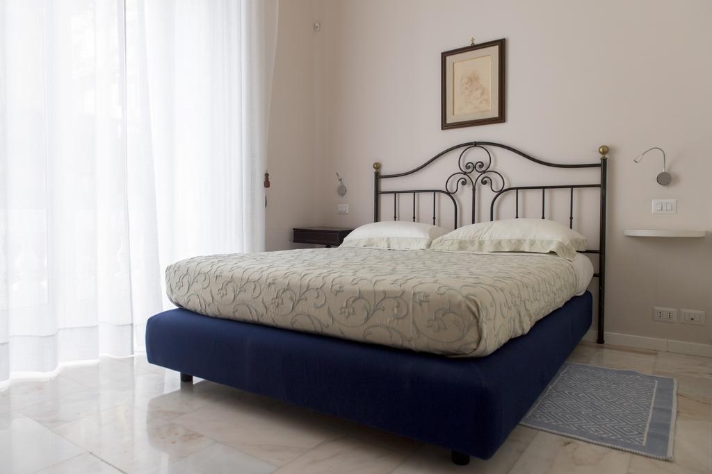 Casa San Carlo Apartment เนเปิลส์ ภายนอก รูปภาพ